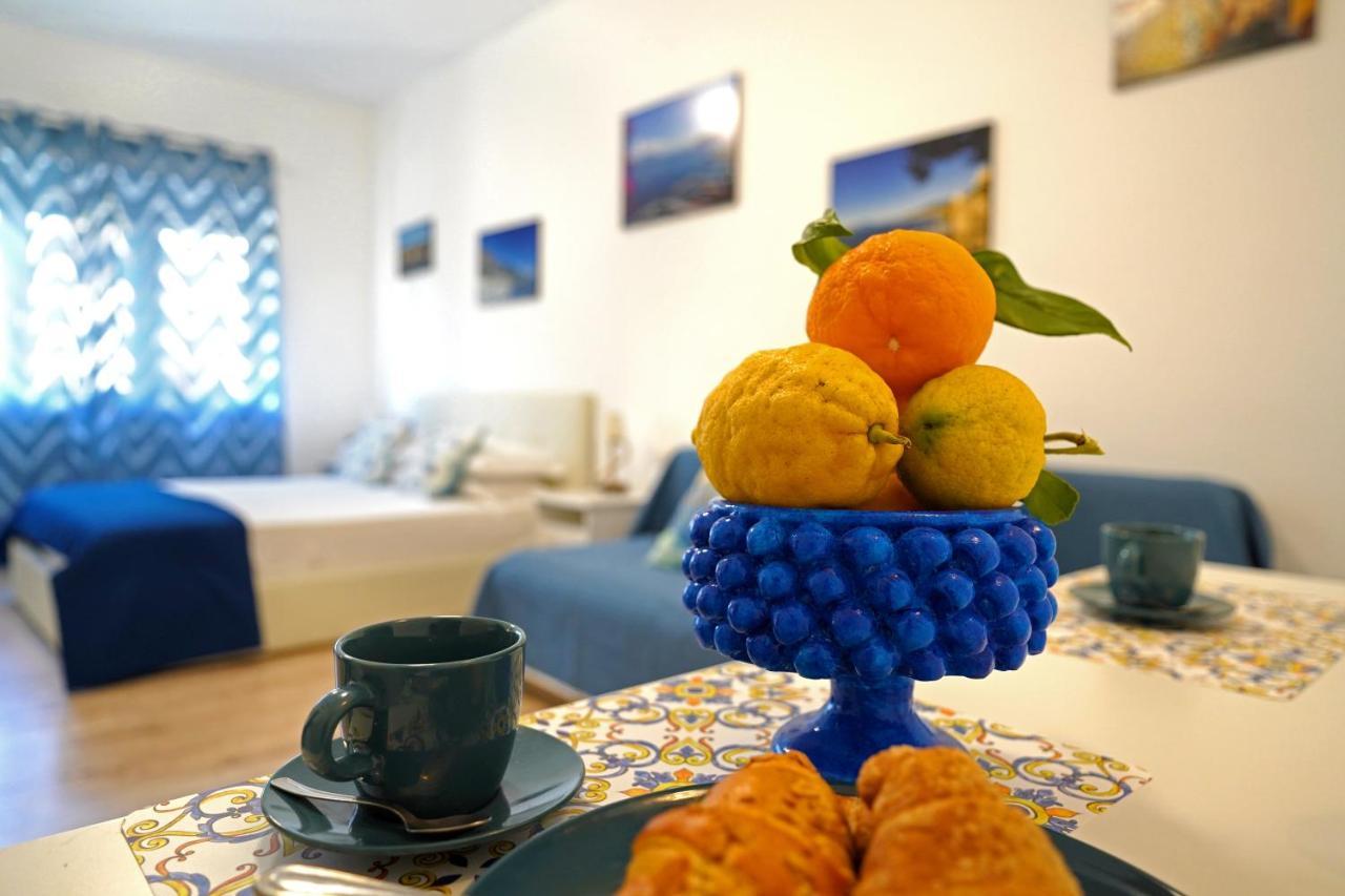 Piazza Lauro Suites Соренто Екстериор снимка
