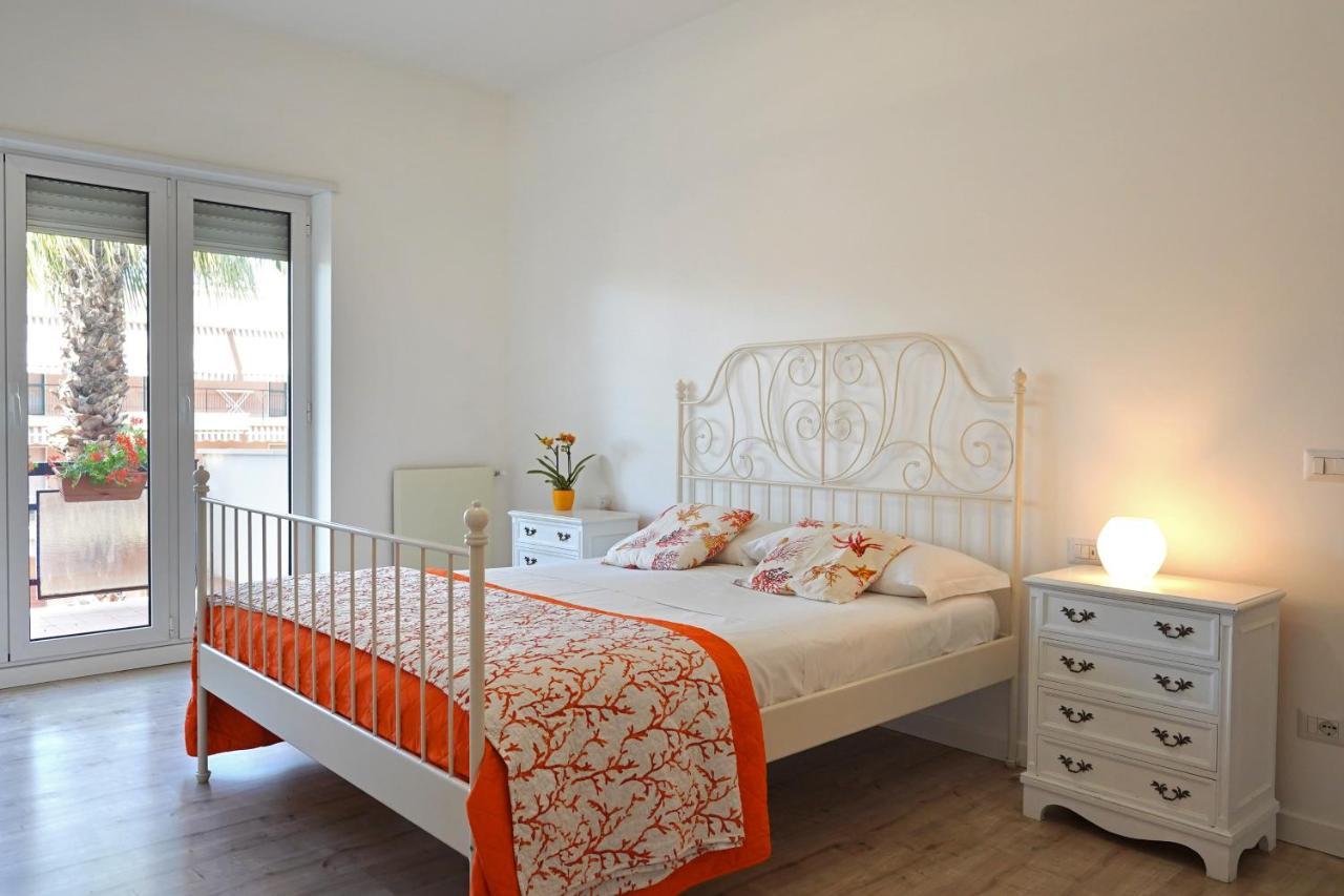 Piazza Lauro Suites Соренто Екстериор снимка