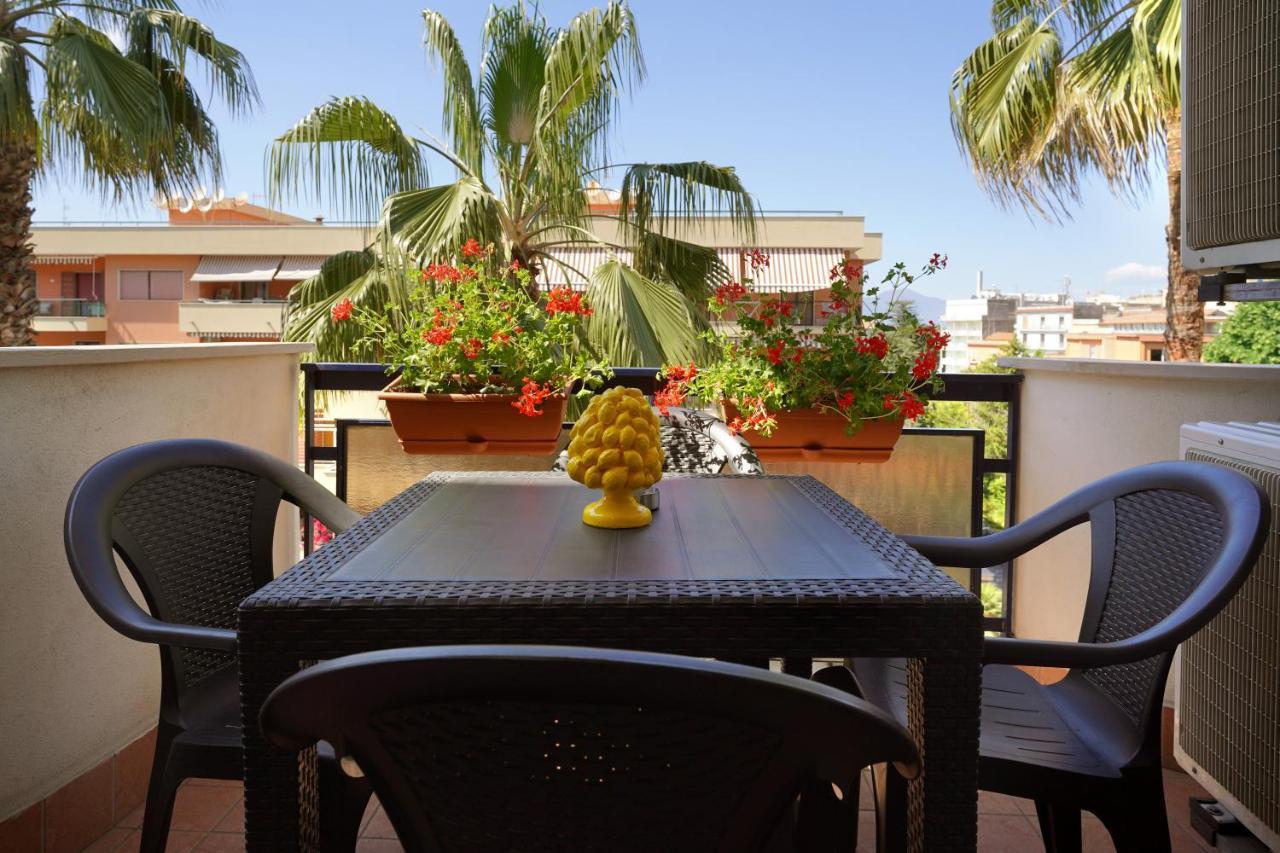 Piazza Lauro Suites Соренто Екстериор снимка